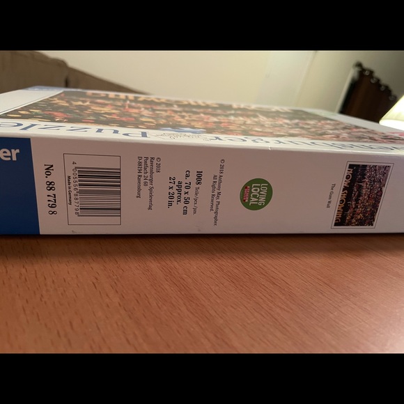 Rare Ravensburger “The Gum Wall” 1000 piece puzzle - Picture 4 of 4